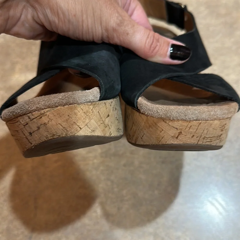 Women’s Clark sandals, size 7